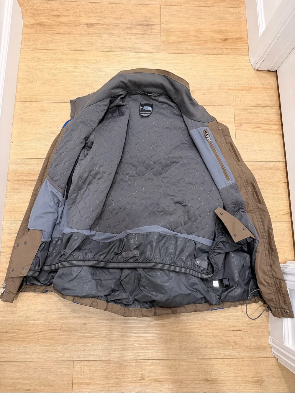 Vintage The North Face Hyvent Men's Waterproof Mountain & Ski Jacket